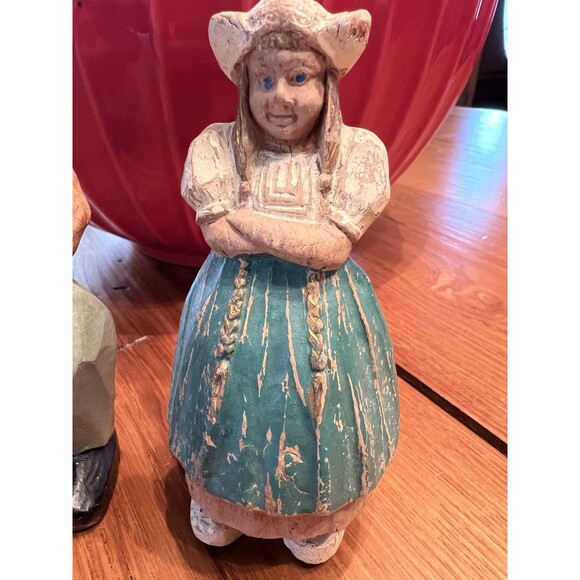 Antique Figurines Statues Dutch Man & Woman Carved 5.25" Tall Set of 2 Resin - Picture 6 of 9